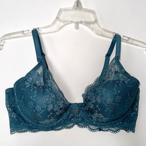 Victoria's Secret Dream Angels Wicked Uplift Bra in Teal shimmer Lace with tags.